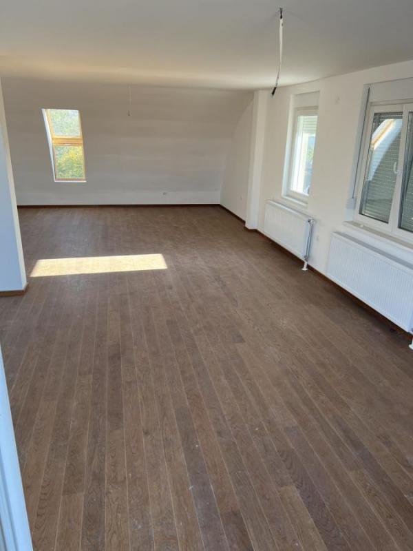 Slika 7 - Nov šestosoban Penthouse na Telepu