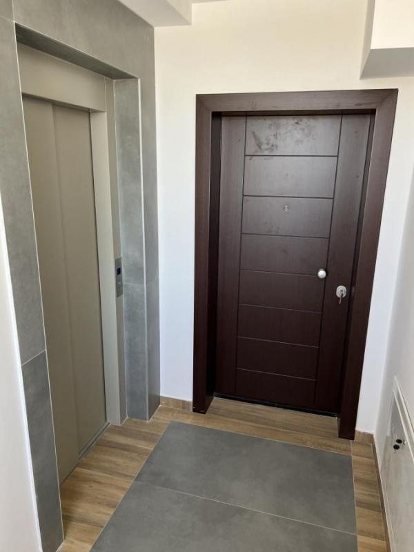 Slika 5 - Nov šestosoban Penthouse na Telepu