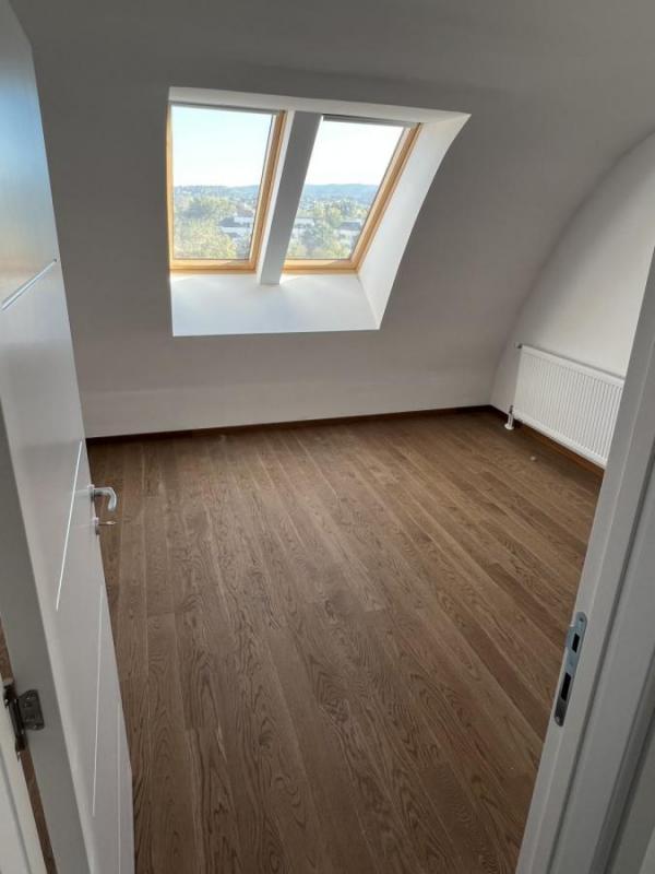 Slika 9 - Nov šestosoban Penthouse na Telepu