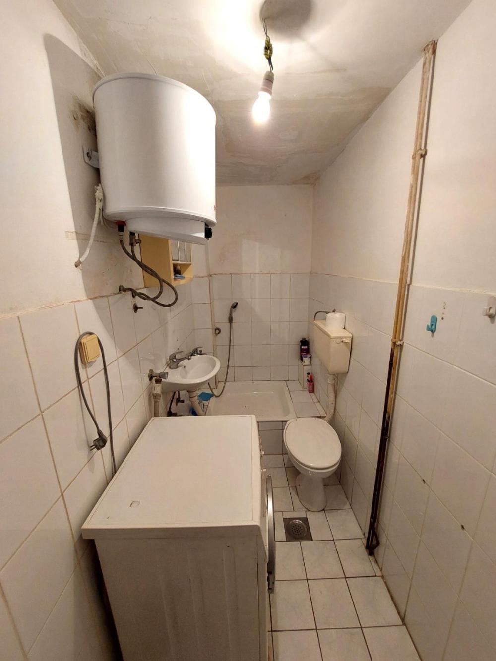 Slika 6 - Stan,NOVI SAD,PODBARA,kv: 40, € 66000, ID: 1019172