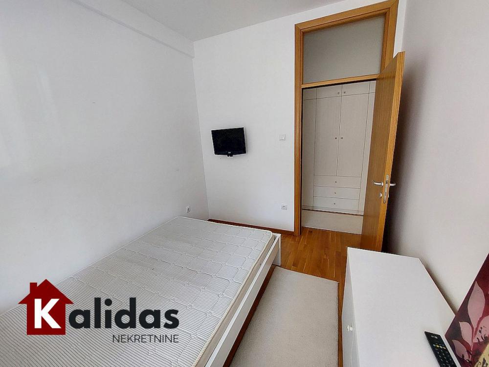 Slika 10 - Stan,NOVI SAD,GRBAVICA,kv: 34, € 128750, ID: 1007790