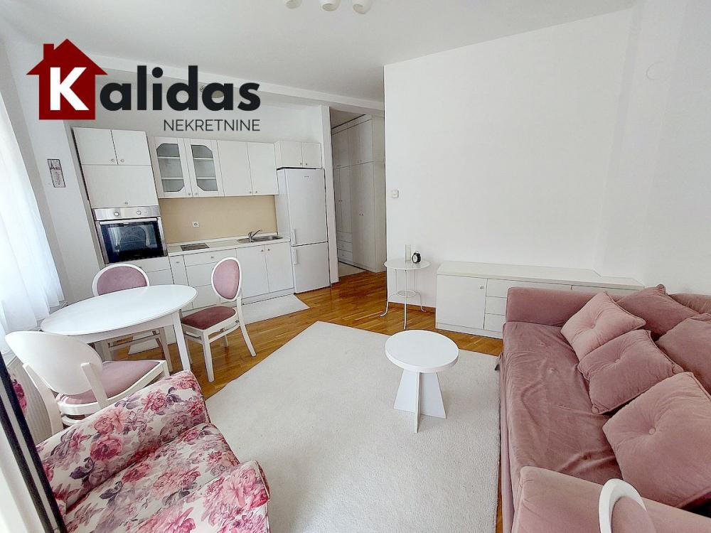 Slika 4 - Stan,NOVI SAD,GRBAVICA,kv: 34, € 128750, ID: 1007790