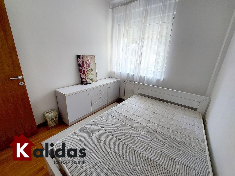 Slika 9 - Stan,NOVI SAD,GRBAVICA,kv: 34, € 128750, ID: 1007790