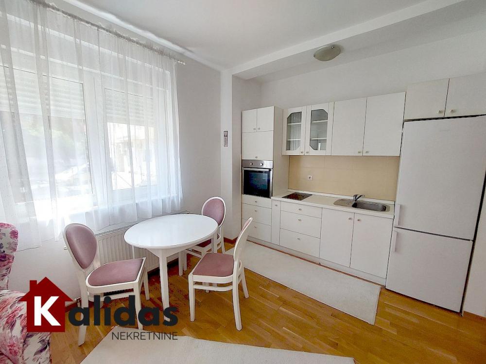 Slika 5 - Stan,NOVI SAD,GRBAVICA,kv: 34, € 128750, ID: 1007790