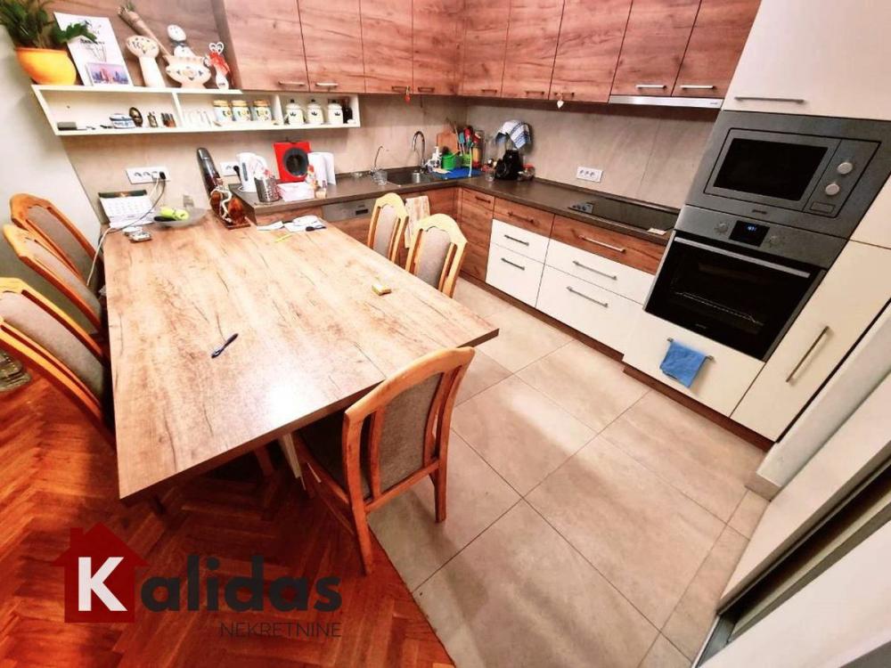 Slika 8 - Stan,NOVI SAD,BULEVAR,kv: 124, € 257500, ID: 1007617