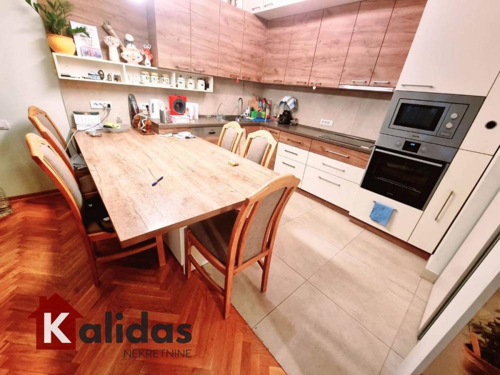 Slika 6 - Stan,NOVI SAD,BULEVAR,kv: 124, € 257500, ID: 1007617