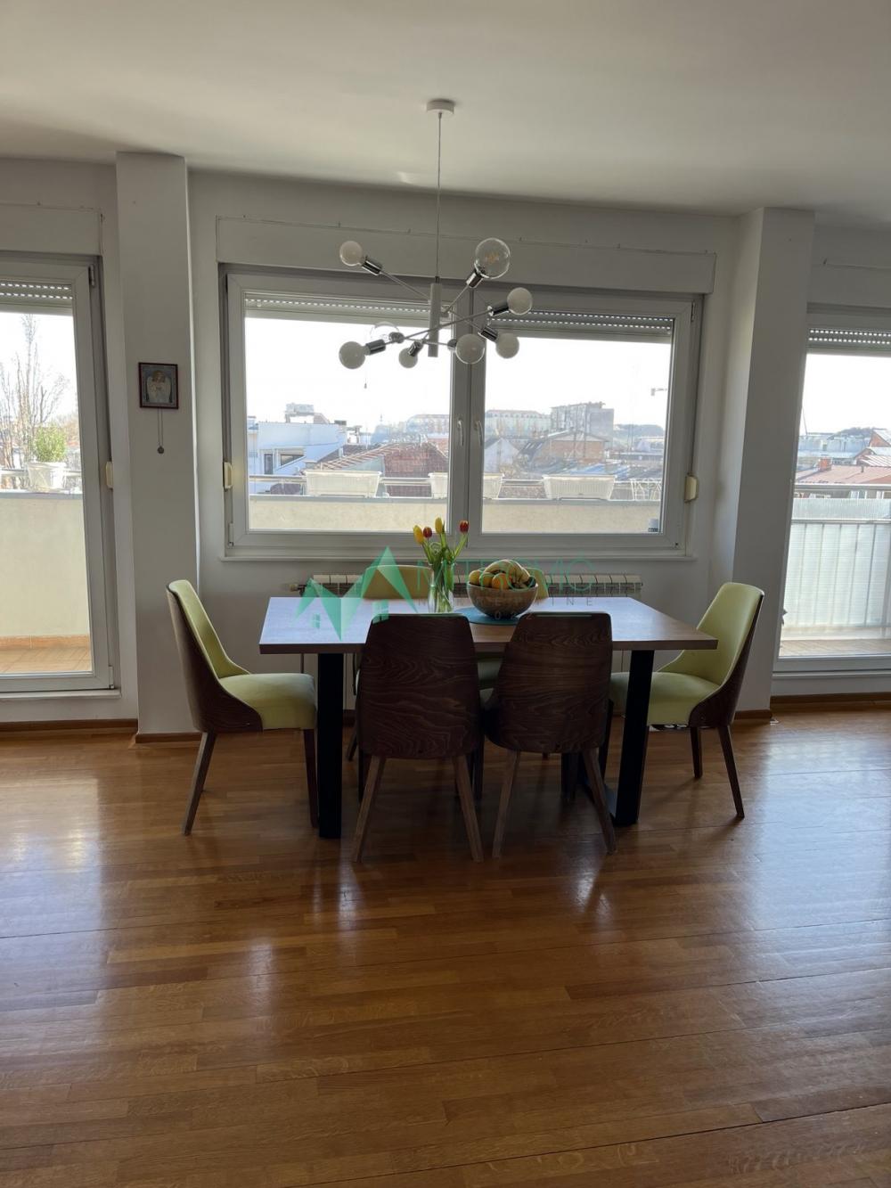 Slika 4 - Spens, 112m2. Odličan troiposoban stan sa parking mestom. 