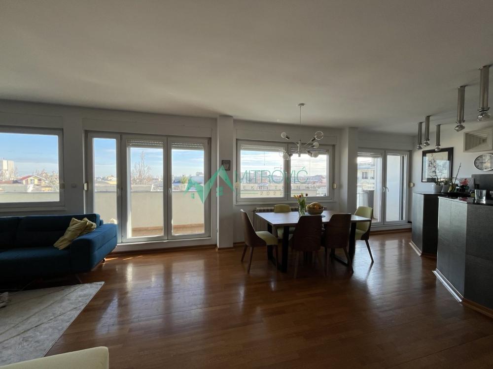 Slika 3 - Spens, 112m2. Odličan troiposoban stan sa parking mestom. 