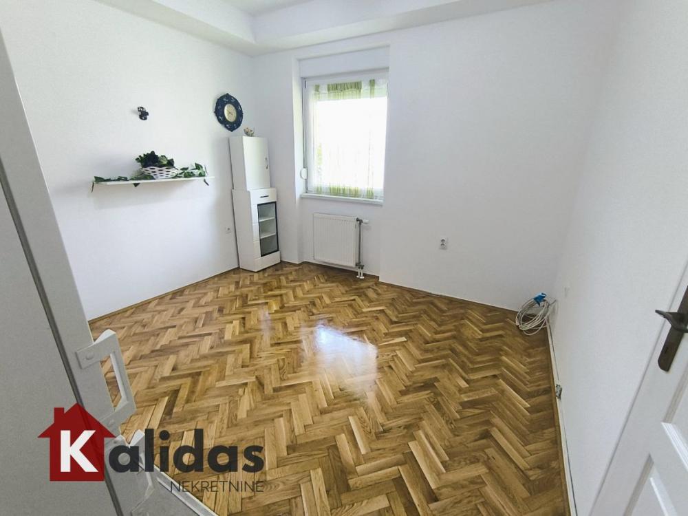 Slika 10 - Stan,NOVI SAD,NOVO NASELJE,kv: 26, € 78000, ID: 1007826