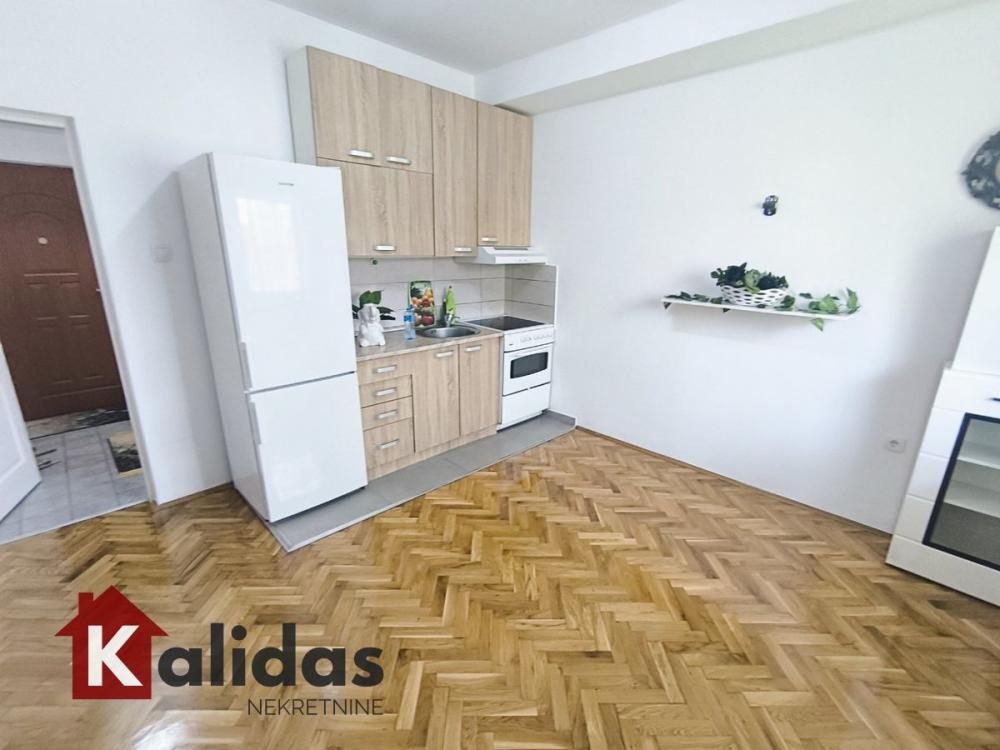 Slika 9 - Stan,NOVI SAD,NOVO NASELJE,kv: 26, € 78000, ID: 1007826