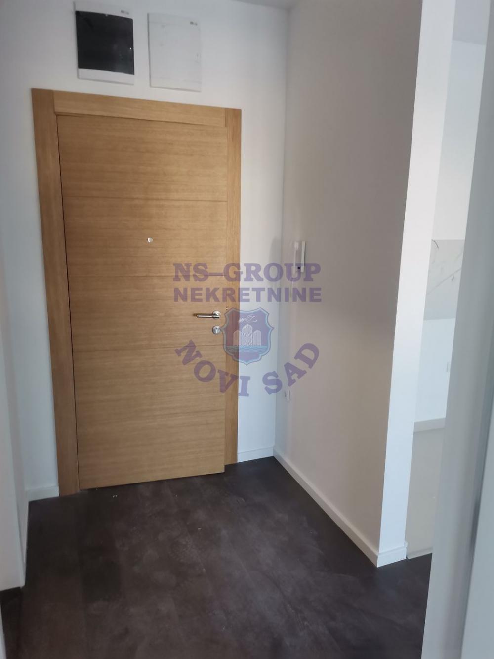 Slika 2 - Dvosoban stan na Somborskoj rampi. Idealan raspored.