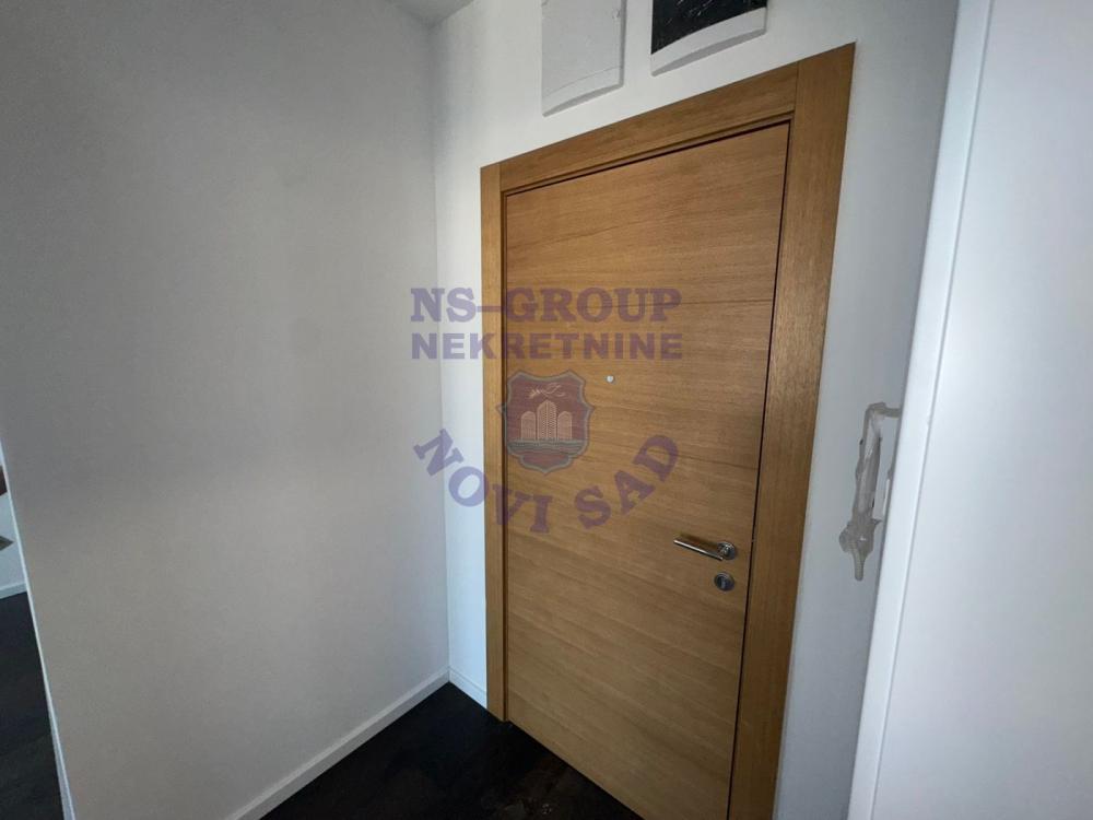 Slika 2 - Dvosoban stan na Somborskoj rampi. Idealan raspored.