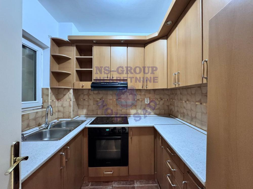 Slika 1 - Kompletno namešten stan na Bulevaru Oslobođenja!