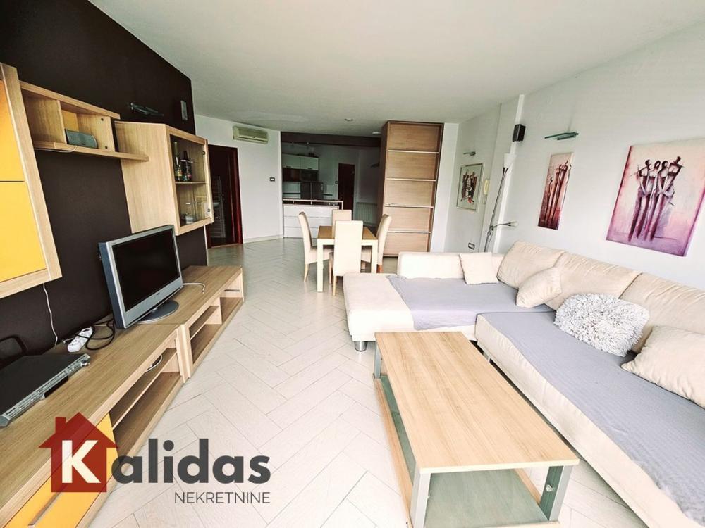 Slika 4 - Stan,NOVI SAD,BULEVAR,kv: 92, € 227400, ID: 1007243