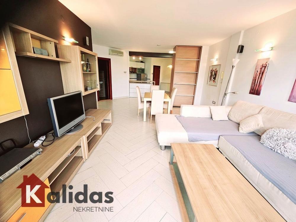 Slika 6 - Stan,NOVI SAD,BULEVAR,kv: 92, € 227400, ID: 1007243
