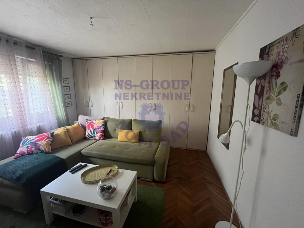 Glavna slika -Komforan dvosoban stan na mirnoj lokaciji -46m2