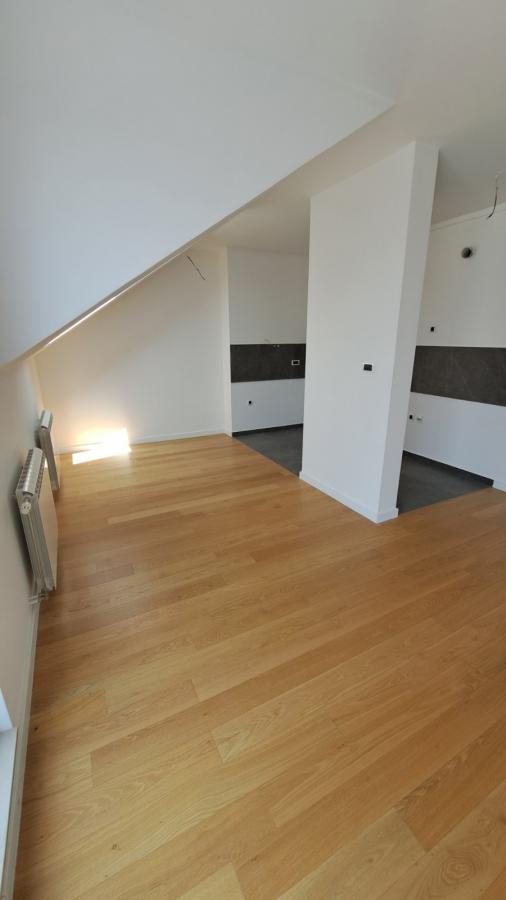 Slika 3 - Nov dvoiposoban stan Petrovaradin