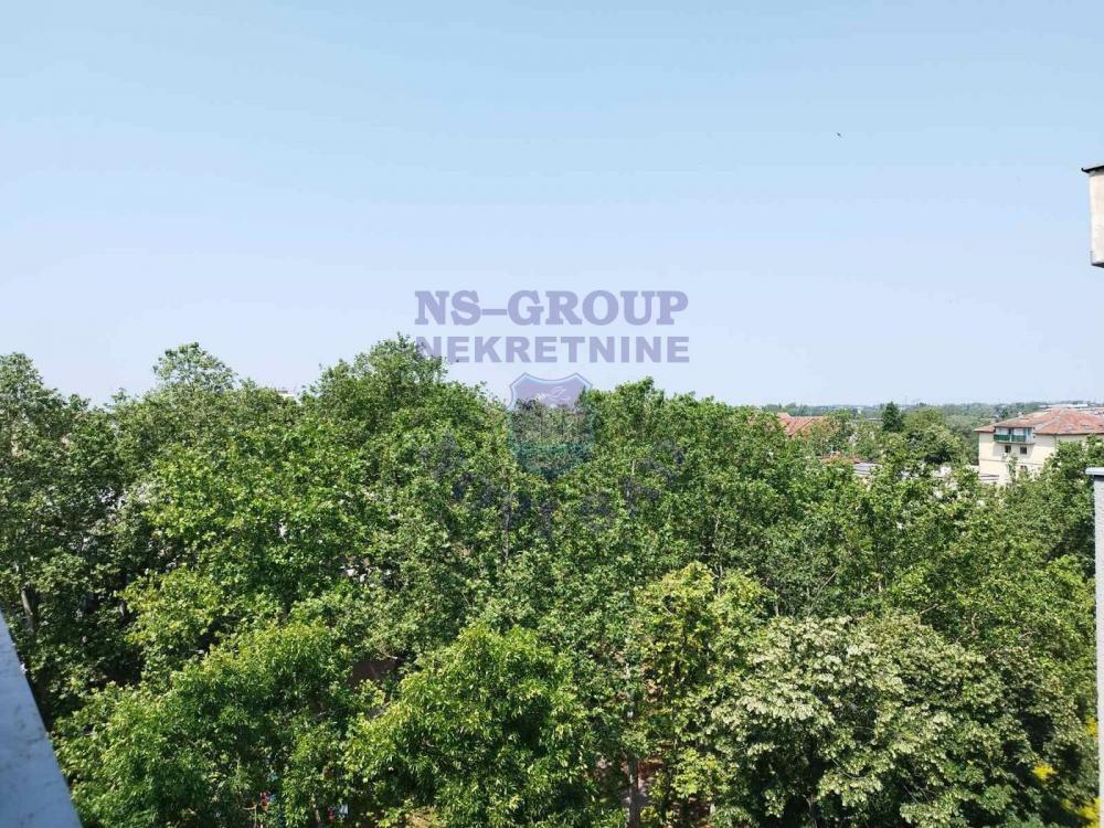 Slika 9 - Dvosoban, 59m2, Banatić Novi Sad, sa terasom, ima lift