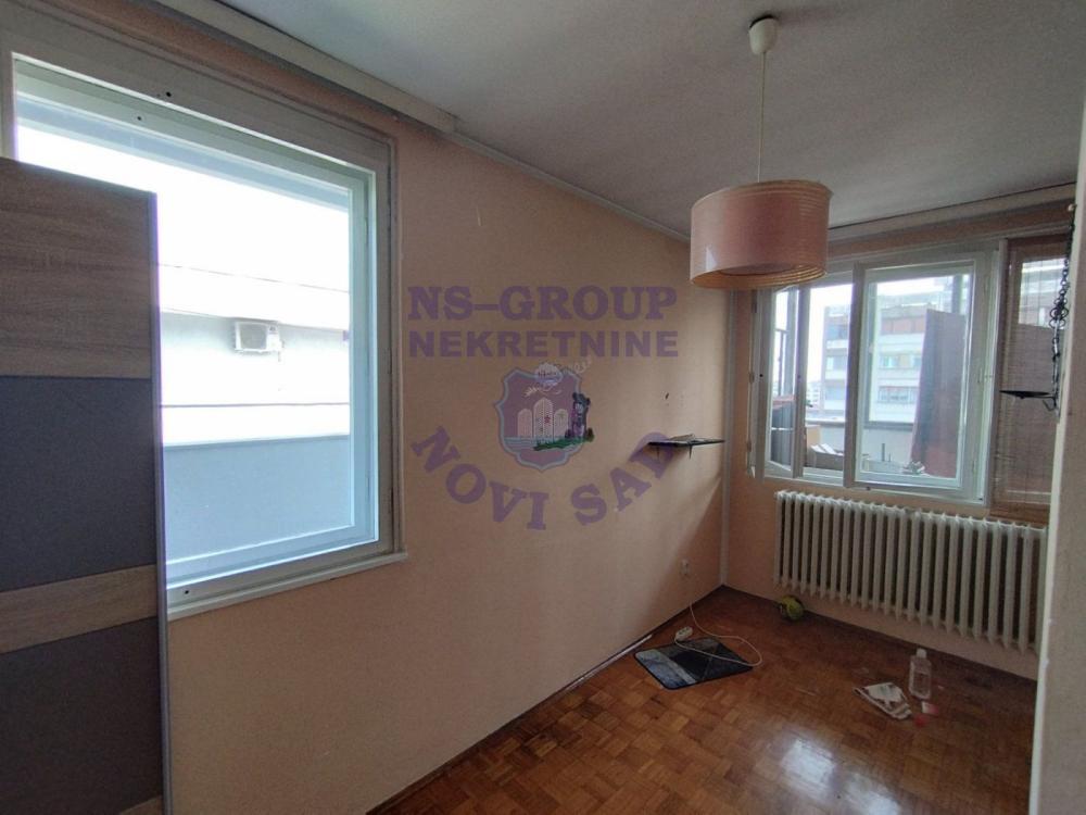 Slika 4 - Dvosoban, 59m2, Banatić Novi Sad, sa terasom, ima lift