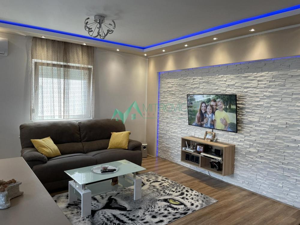 Slika 2 - Novi Sad, Adice - Kompletno namešten četvorosoban stan 76m2 sa parking mestom 