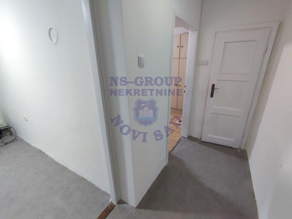 Slika 0 - Uknjižen-jednosoban Satelit