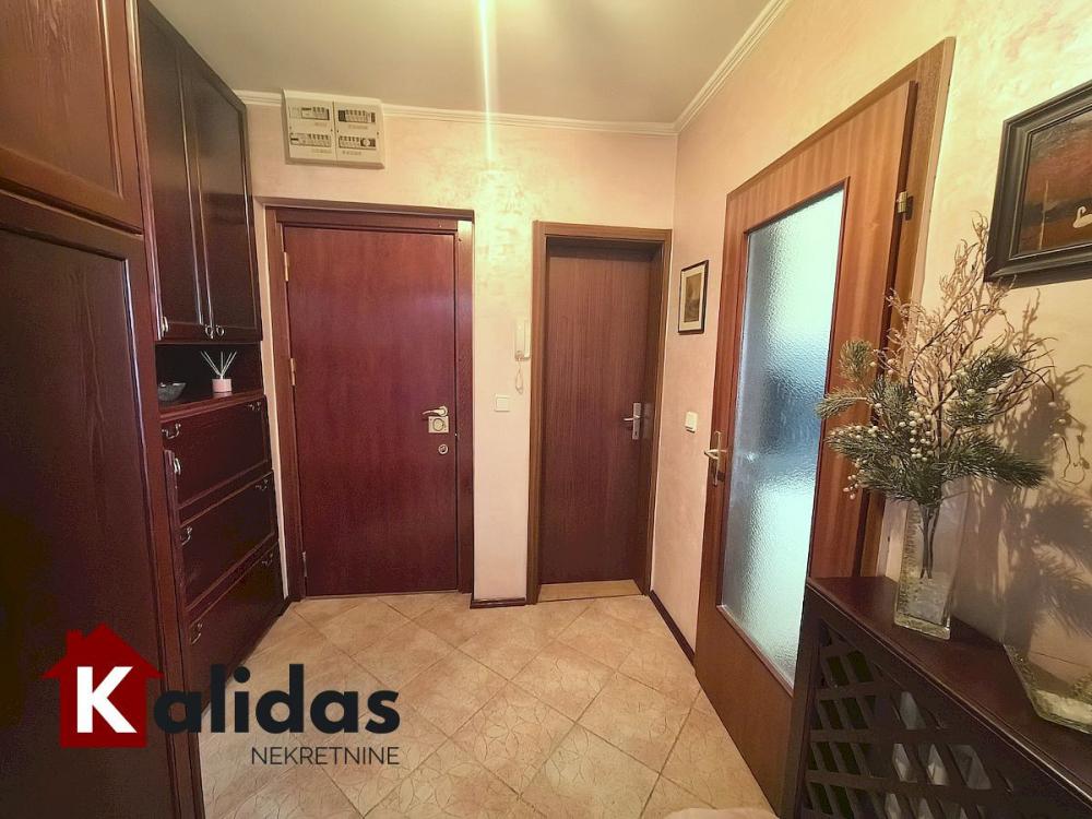 Slika 9 - Stan,NOVI SAD,TELEP,kv: 83, € 181280, ID: 1007807