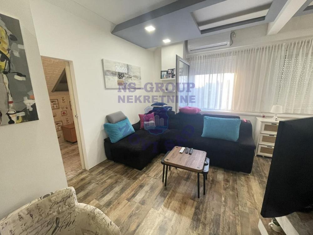 Glavna slika -Odličan svetao dvosoban stan na Novom Naselju -47m2 Šifra: 549578