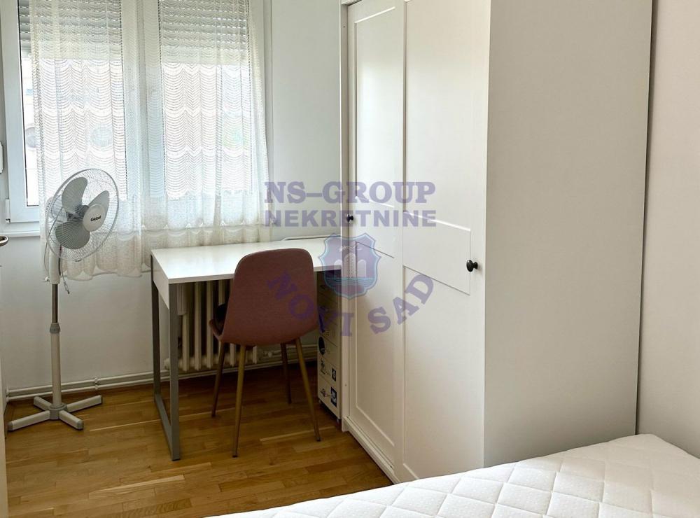 Slika 2 - Jednoiposoban, 38m2, Novo naselje Novi Sad, sa terasom, ima lift