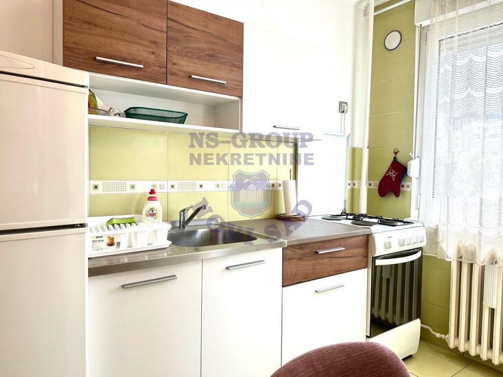 Slika 11 - Jednoiposoban, 38m2, Novo naselje Novi Sad, sa terasom, ima lift