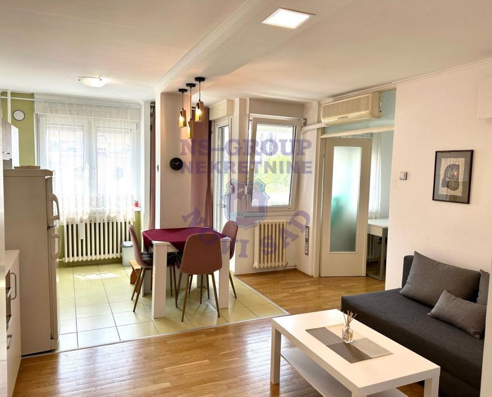 Glavna slika -Jednoiposoban, 38m2, Novo naselje Novi Sad, sa terasom, ima lift