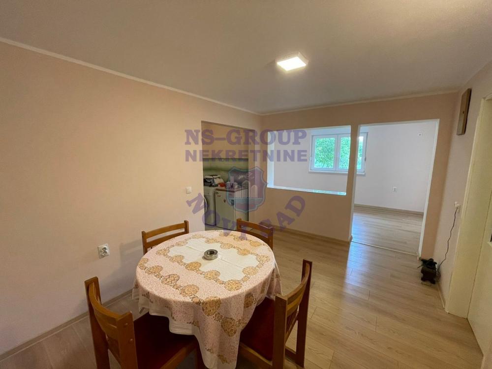 Slika 3 - Prelepa kuća i plac u Ledincima, može stambeni kredit!