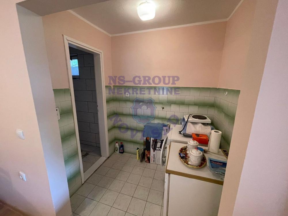 Slika 5 - Prelepa kuća i plac u Ledincima, može stambeni kredit!