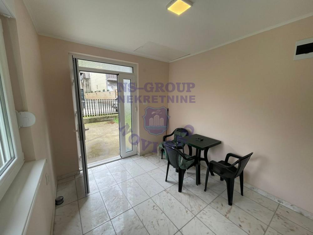 Slika 2 - Prelepa kuća i plac u Ledincima, može stambeni kredit!