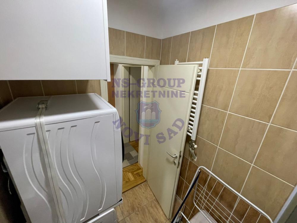 Slika 6 - Kompletno nameštena garsonjera kod detelinarske pijace-odličan stan-EXTRA-