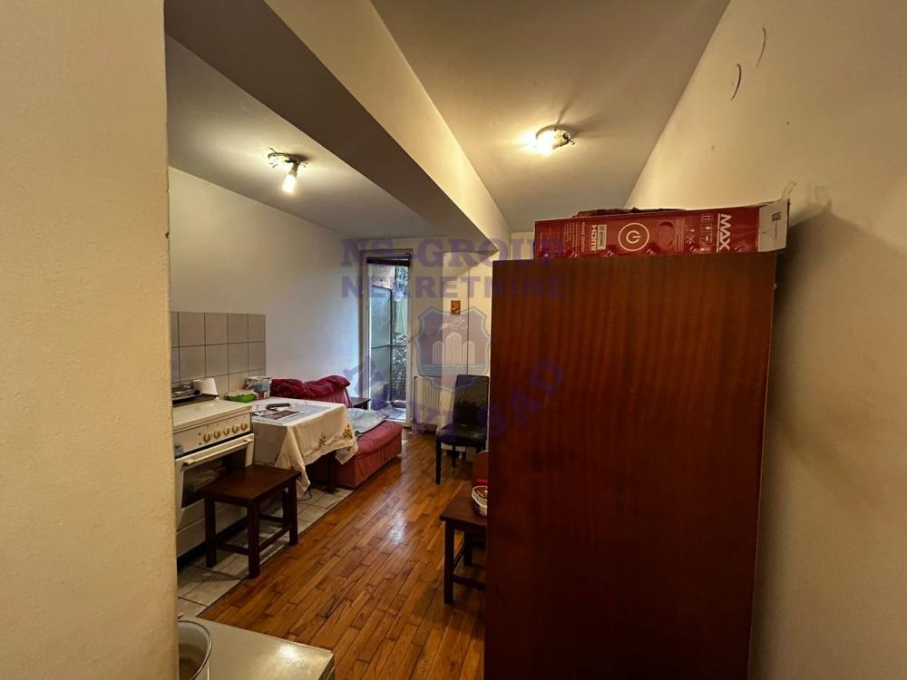 Slika 1 - Garsonjera Salajka, Novi Sad