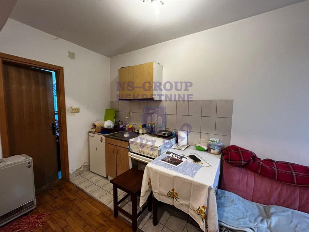 Slika 2 - Garsonjera Salajka, Novi Sad