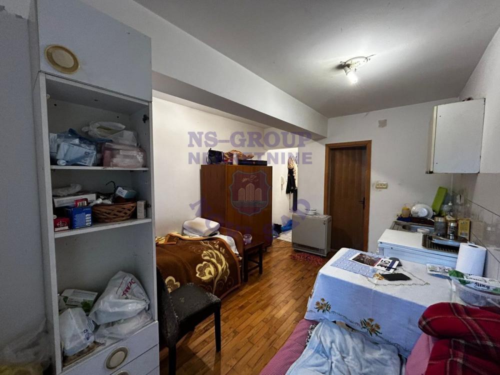 Glavna slika -Garsonjera Salajka, Novi Sad