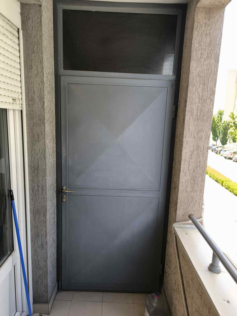 Slika 8 - Prodaja stana, 23m2, Brace Ribnkara Novi Sad, sa terasom, ima lift