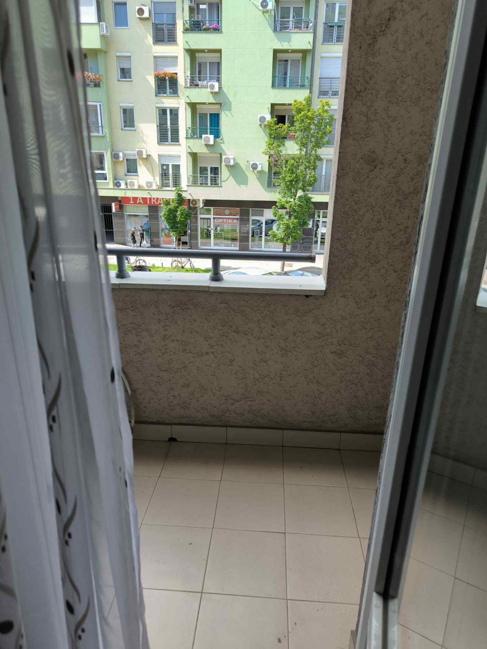 Slika 10 - Prodaja stana, 23m2, Brace Ribnkara Novi Sad, sa terasom, ima lift