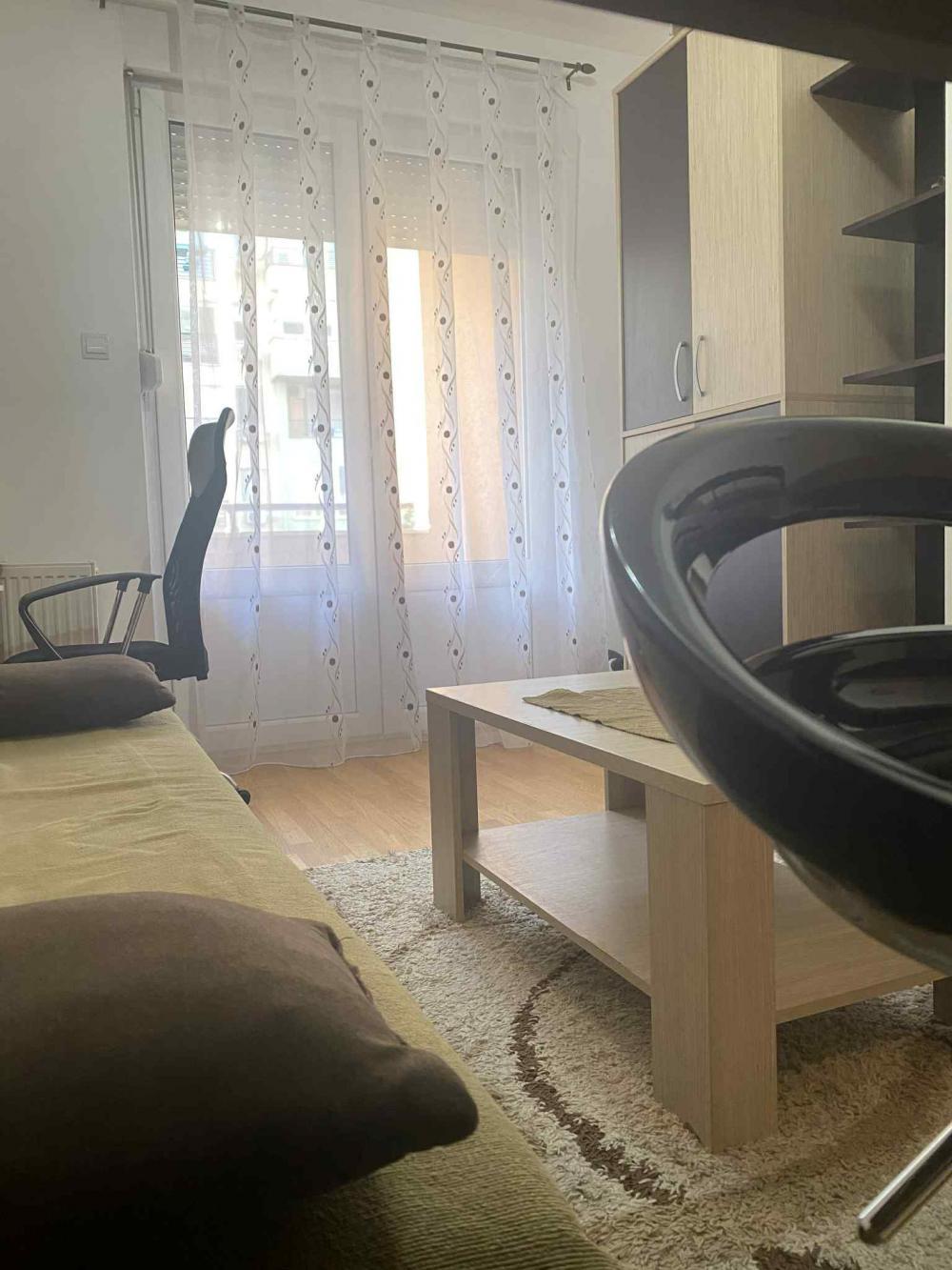 Glavna slika -Prodaja stana, 23m2, Brace Ribnkara Novi Sad, sa terasom, ima lift