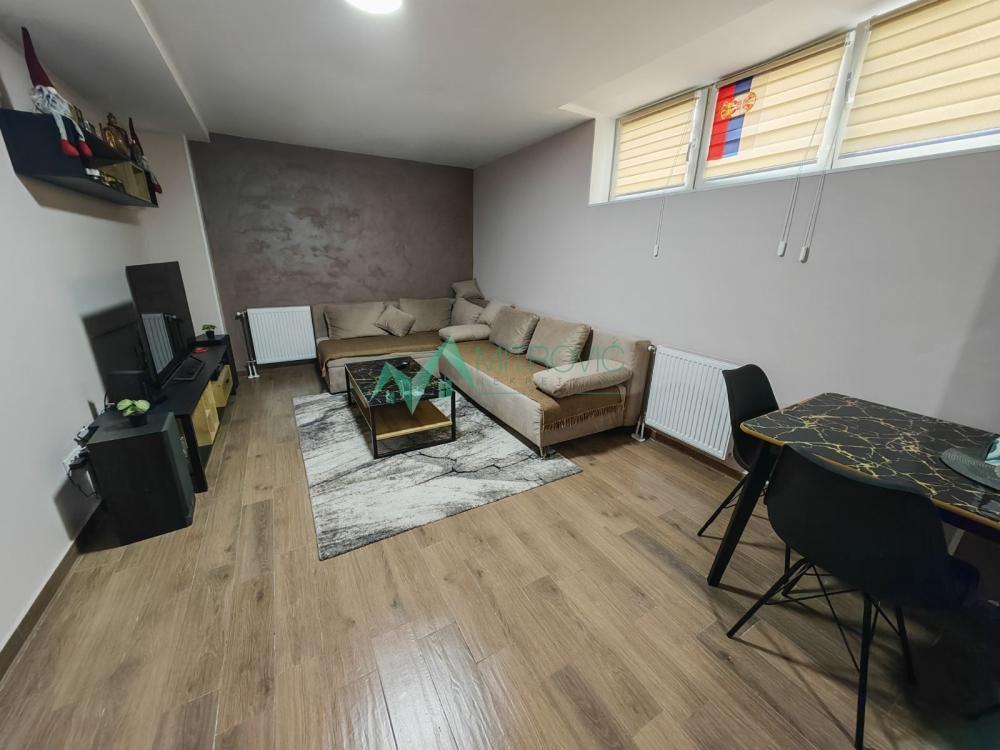 Glavna slika -Bulevar Evrope, 55m2. Dvosoban stan - suteren! 