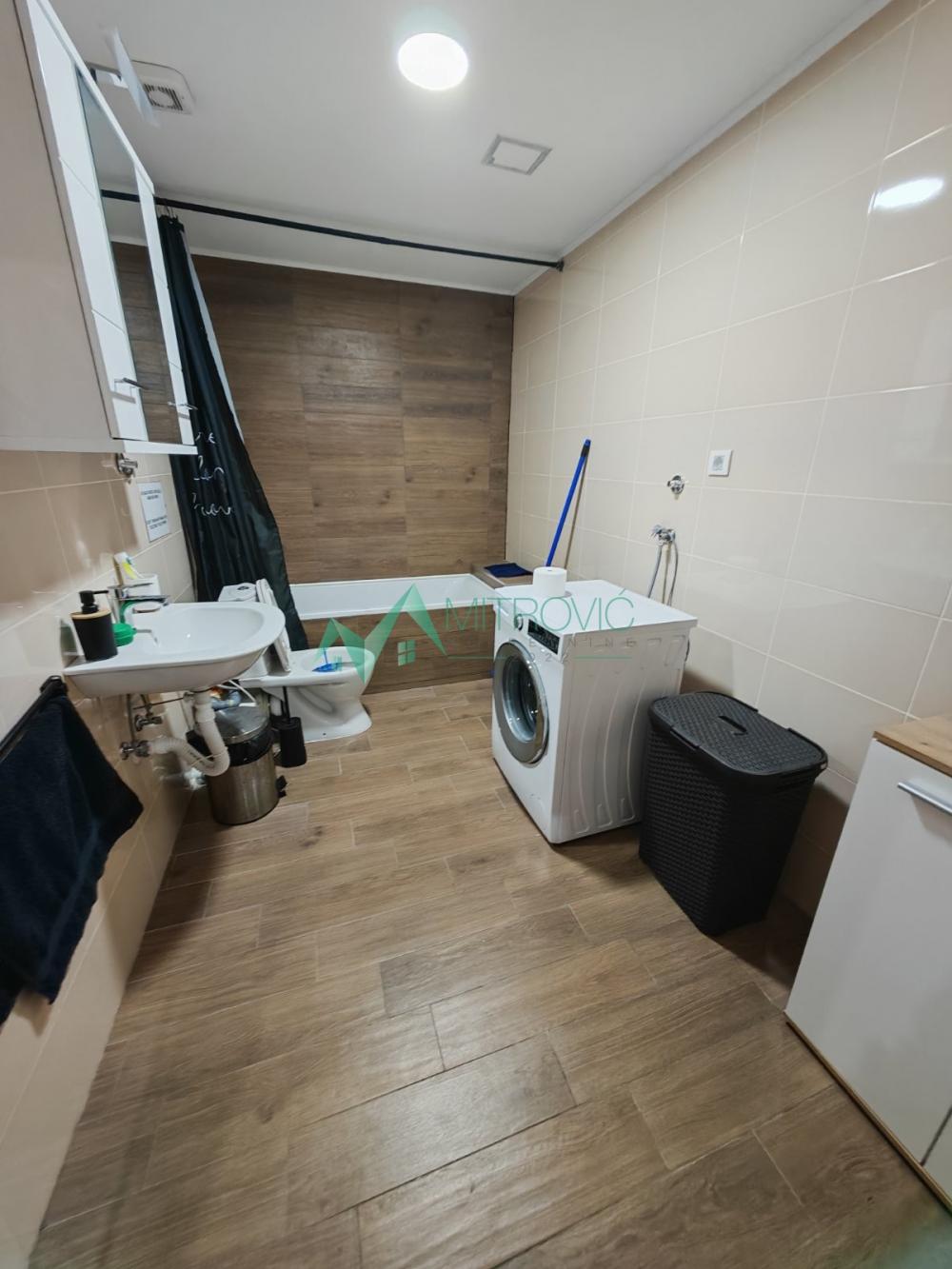 Slika 9 - Bulevar Evrope, 55m2. Dvosoban stan - suteren! 