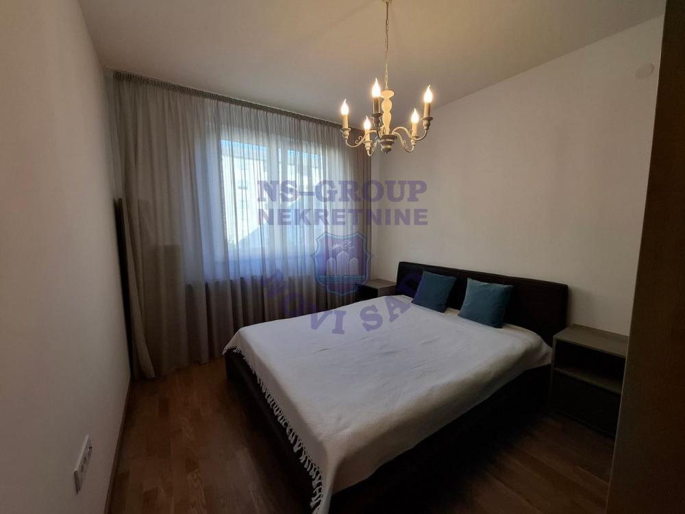 Slika 5 - Perfektan trosoban stan blizu Sajma!