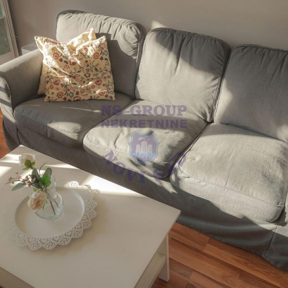 Slika 0 - Odlican trosoban stan na Limanu 4 