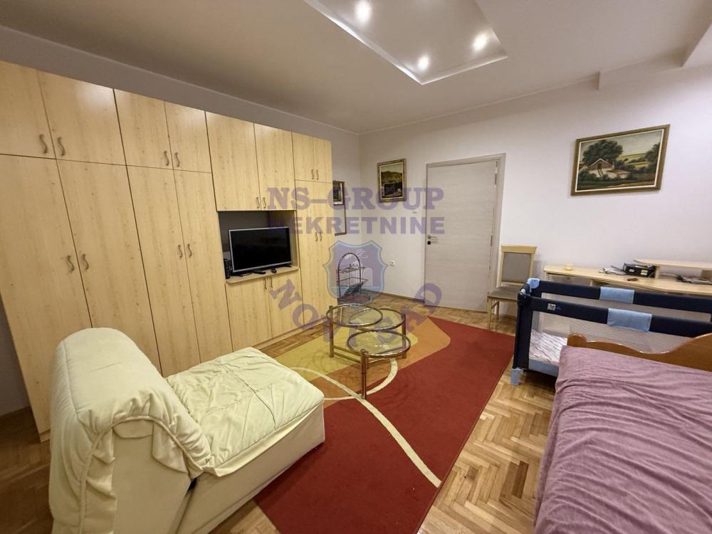 Slika 1 - Retko u ponudi, kompletno renoviran stan na keju