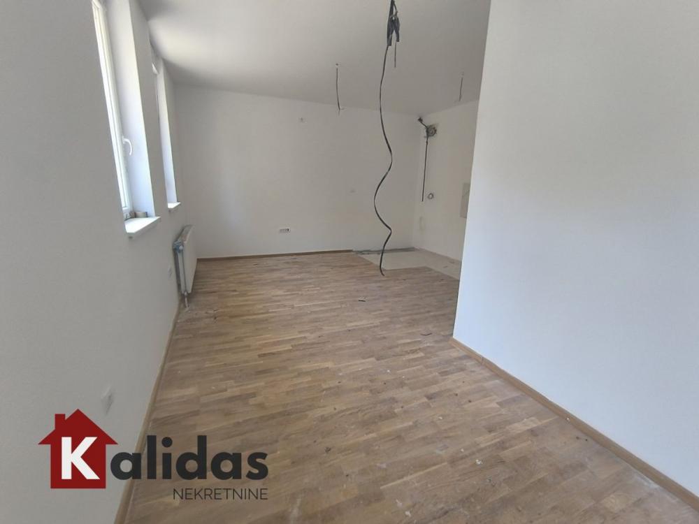 Slika 1 - Stan,NOVI SAD,ADICE,kv: 75, € 105000, ID: 1007843
