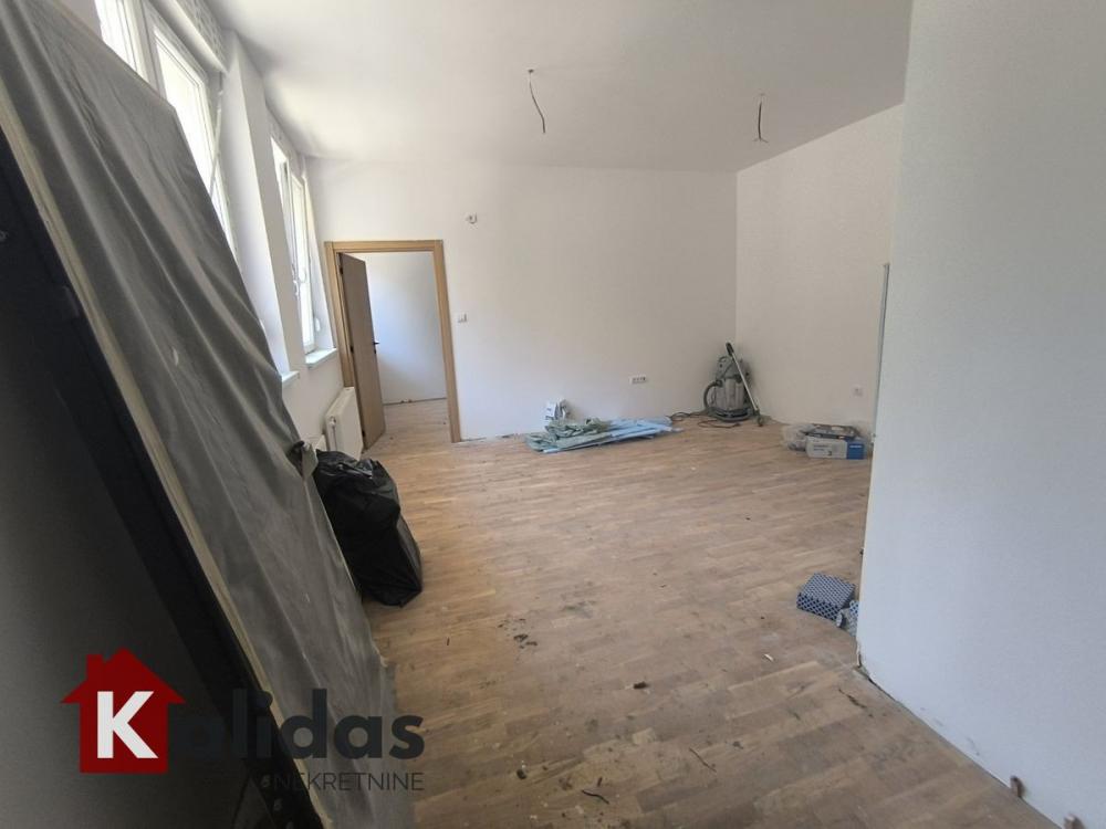 Slika 2 - Stan,NOVI SAD,ADICE,kv: 75, € 105000, ID: 1007843