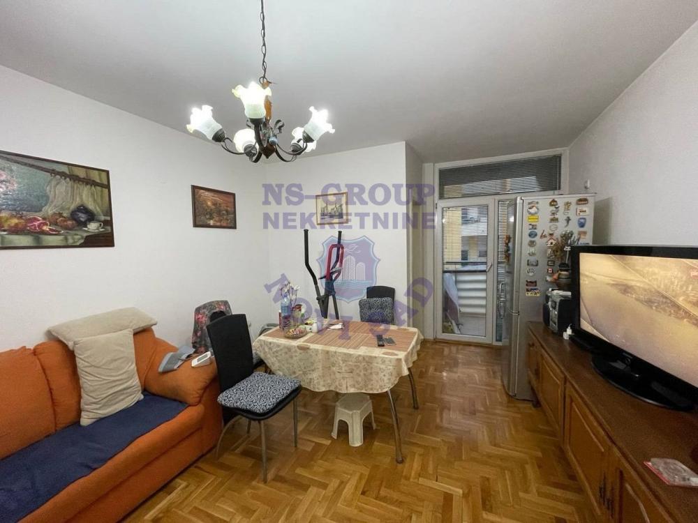 Slika 1 - 60m2 na top lokaciji - Grbavica