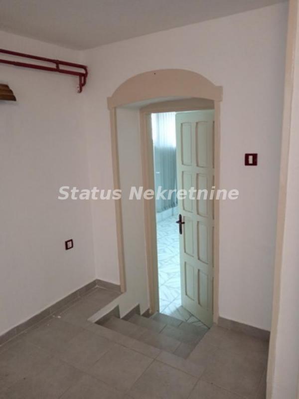 Slika 11 - Maksima Gorkog-Poslovni prostor-147 m2-065/3858-888