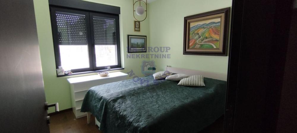 Slika 4 - Urbana vila, pripadajući deo dvorišta!